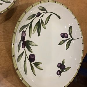 Williams Sonoma pasta set